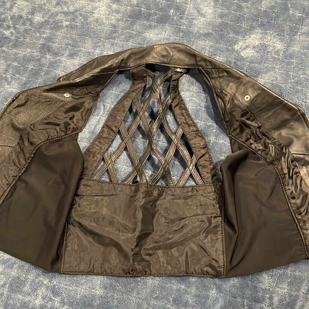 Leather vest - Picture 5 of 7